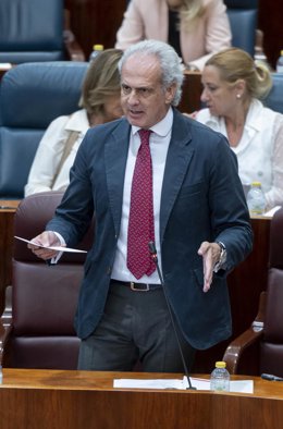 Archivo - El consejero de Sanidad de la Comunidad de Madrid, Enrique Ruiz Escudero