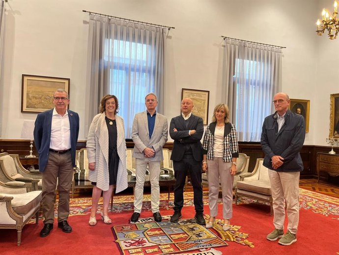 Reunión entre la Diputación de Palencia y el Gobierno Central para hablar del proyecto Arraigo.