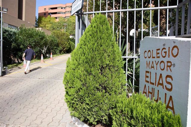 Entrada del Colegio Mayor Elías Ahúja, a 6 de octubre de 2022, en Madrid (España). 