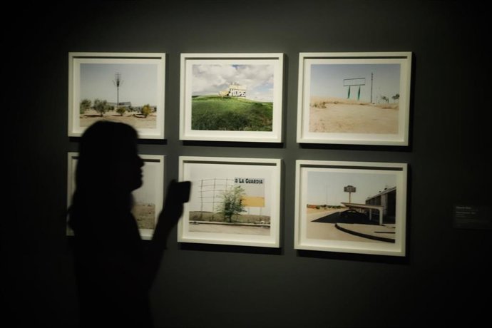 Imagen de la muestra 'Hors Pistes. Las edades de la imagen', que reúne a 20 artistas en el Centre Pompidou de Málaga