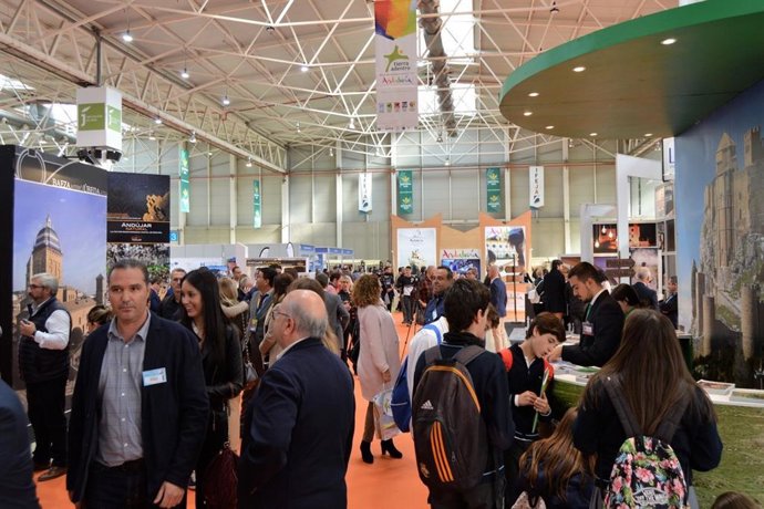 Asistentes a una edición anterior de Tierra Adentro.