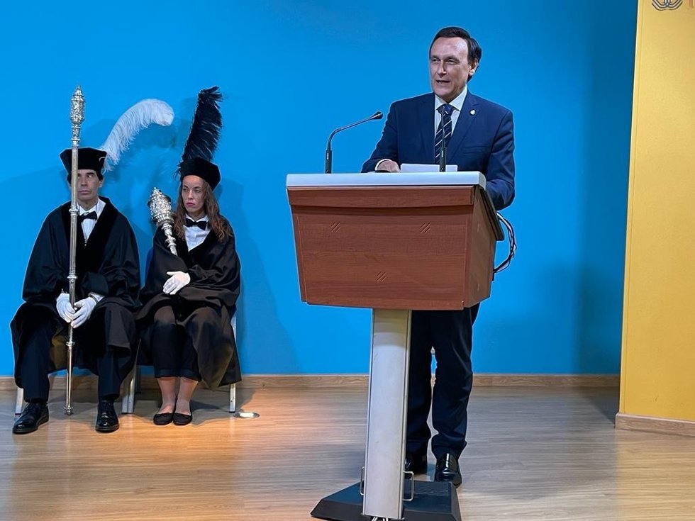 Villamandos en dl acto de apertura del año académico 2022-2023 de la Universidad de Cádiz (UCA).