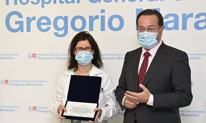 El viceconsejero de Asistencia Sanitaria y Salud Pública de la Consejería de Sanidad de la Comunidad de Madrid, Fernando Prados y el vicepresidente de Fundamed, Santiago de Quiroga.