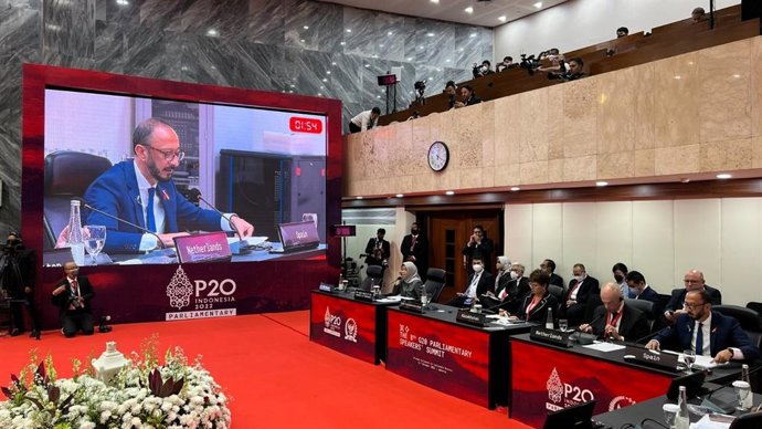 Vicepresidente primero del Congreso de los Diputados, Alfonso Rodríguez Gómez de Celis, en Yakarta (Indonesia)