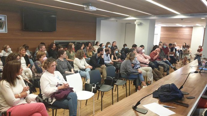 Asamblea de médicos de Atención Primaria celebrada ayer en el Colegio de Médicos