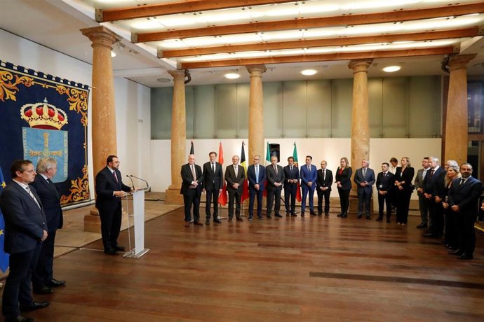 Fotos Presidente Principado Recepción Participantes Aniversario Calre