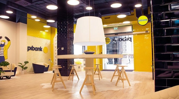 Archivo - Oficina de Pibank en Valencia.