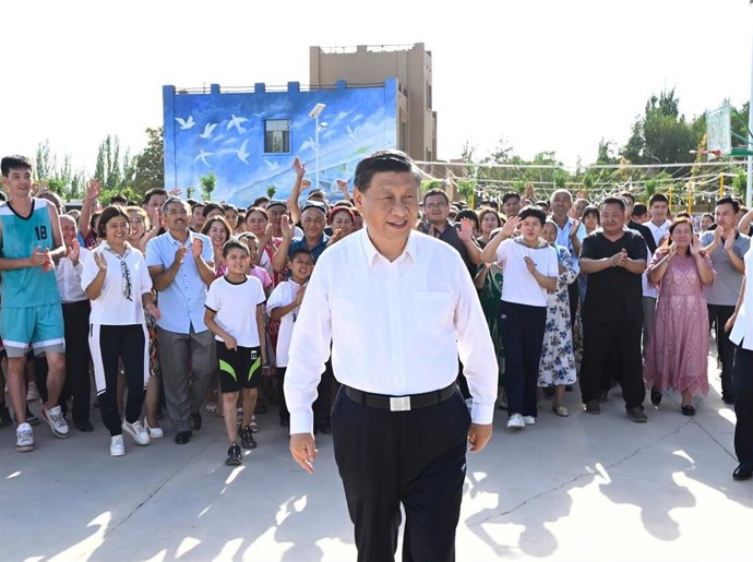 Archivo - El presidente de China, Xi Jinping, visita la localidad de Turpan, en la región de Xinjiang