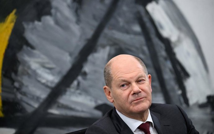 04 October 2022, Berlin: German Chancellor Olaf Scholz speaks during a press conference after the consultations between with the heads of government of the German states. Photo: Bernd von Jutrczenka/dpa