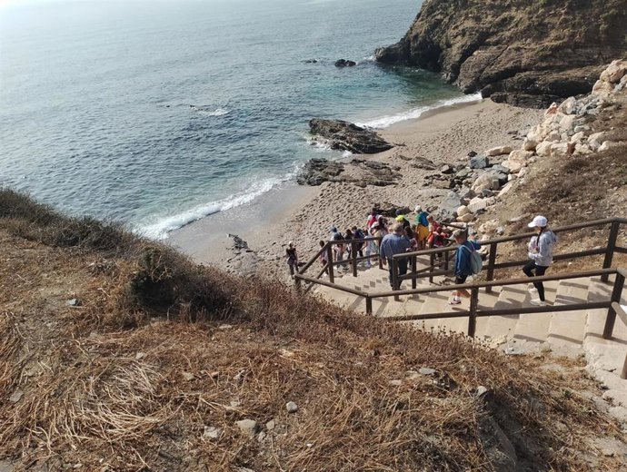 Cerca de 1.800 malagueños participan en rutas por la Senda Litoral para conocer el ecosistema marino de la costa