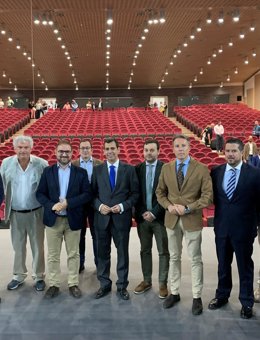 El consejero de Fomento e Infraestructuras, José Ramón Díez de Revenga, acompañado por la corporación local, visita el nuevo Auditorio y Palacio de Congresos de Lorca.