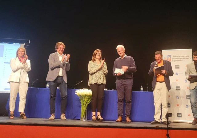 El alcalde de Logroño recoge el Premio a la Atención Domiciliaria