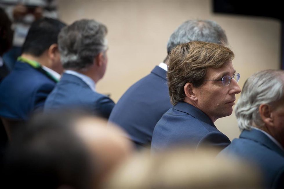 El alcalde y copresidente de la UCCI, José Luis Martínez-Almeida, durante un acto conmemorativo de Fiesta Nacional en el Espacio Cultural Serrería Belga