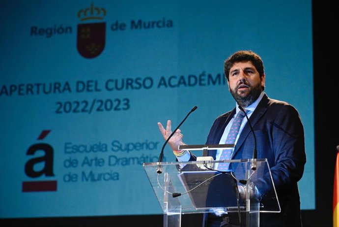 El jefe del Ejecutivo regional, Fernando López Miras, preside la inauguración del curso académico 2022-2023 de la Escuela Superior de Arte Dramático de Murcia (ESAD)