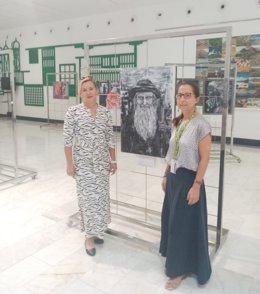 El Aeropuerto César Manrique-Lanzarote acoge la exposición 'Relatos en lienzos' de Elena Skopina