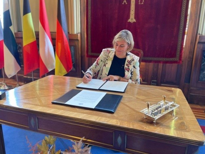 La vicepresidenta primera en funciones de presidenta del Parlament, Alba Vergés, en los actos de conmemoración de los 25 años de la Conferencia de Asambleas Legislativas Regionales Europeas (Calre)