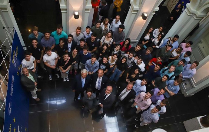 Jornada 'Cómo aplicar el talento al sector aeroespacial', inaugurada por el alcalde de Sevilla, Antonio Muñoz, y Francisco Herrero, presidente de la Cámara de Comercio.