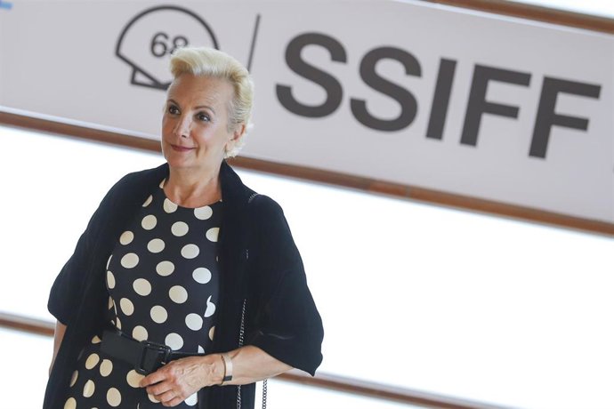 Archivo - La actriz Elena Irureta, durante la rueda de prensa de 'Patria' en el Festival de San Sebastián, a 19 de septiembre de 2020.