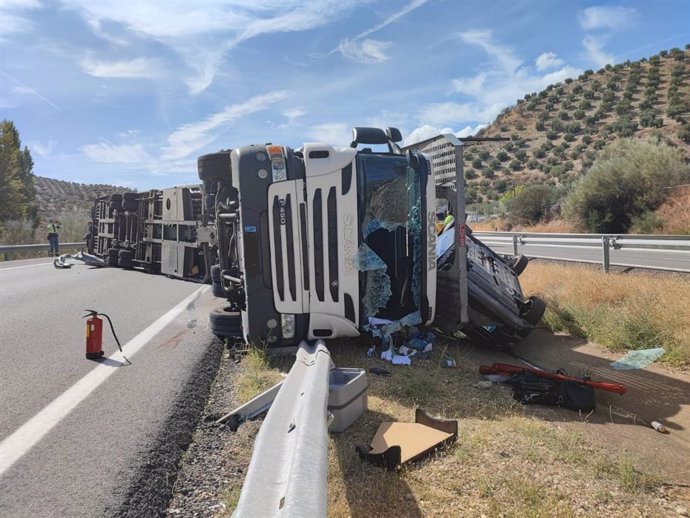 Imagen del camión accidentado