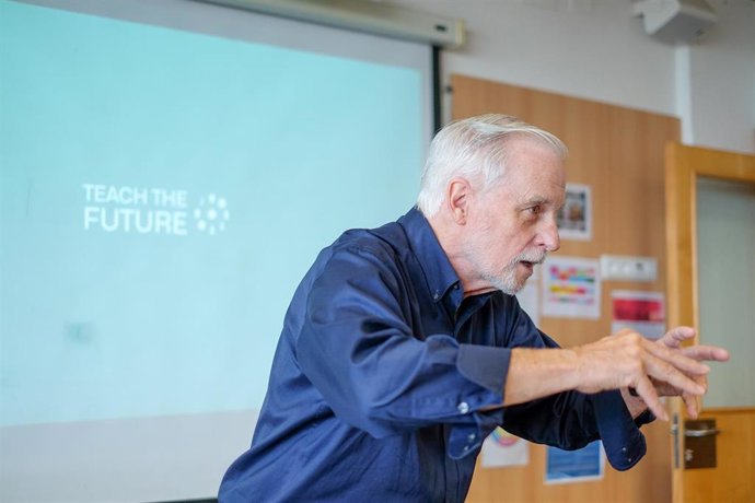 Bishop durante el taller