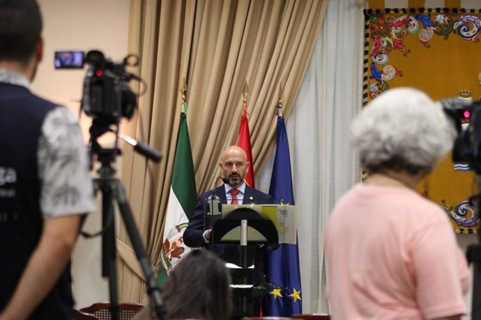 El subdelegado del Gobierno en Málaga, Javier Salas, presenta los Presupuestos Generales del Estado 2023.