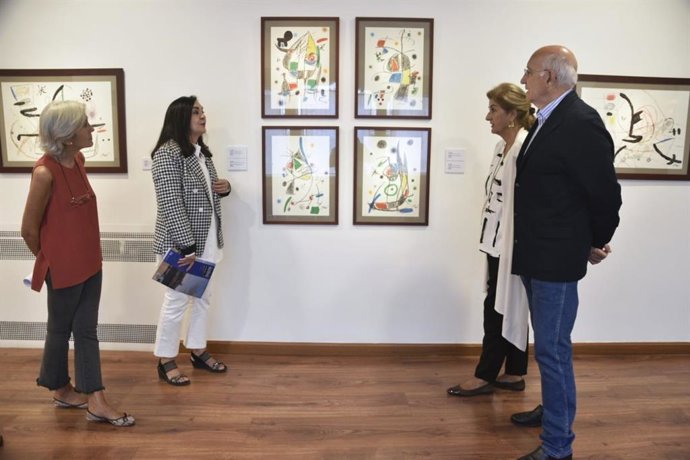 Presentación de la exposición 'Iconos del siglo XXI' en la Fundación Mercedes Calles