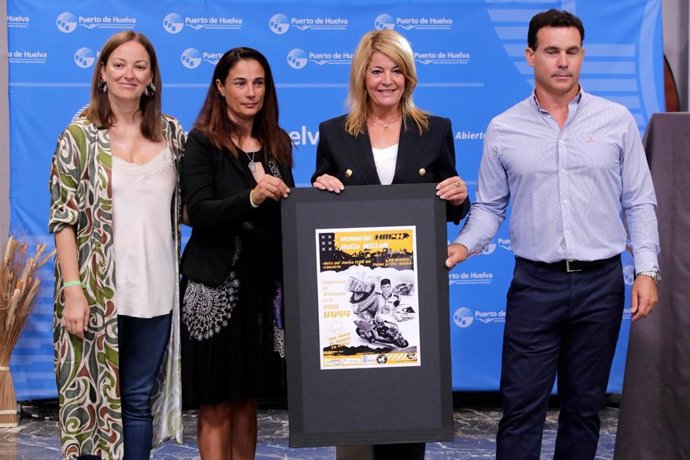 El Club Deportivo SuperHugo 44 ha presentado este viernes en Las Cocheras del Puerto los detalles de la inauguración del monumento al piloto Hugo Millán.