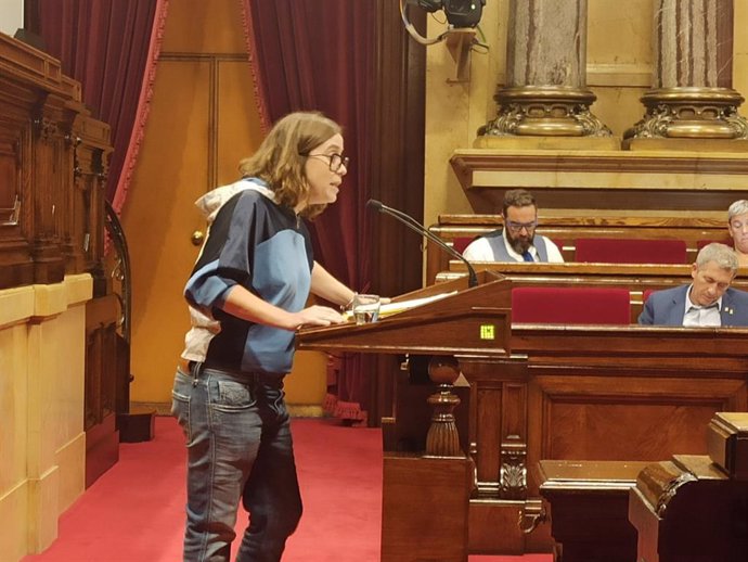 La portavoz de la CUP en el Parlament, Eullia Reguant, en el Debate de Políca General