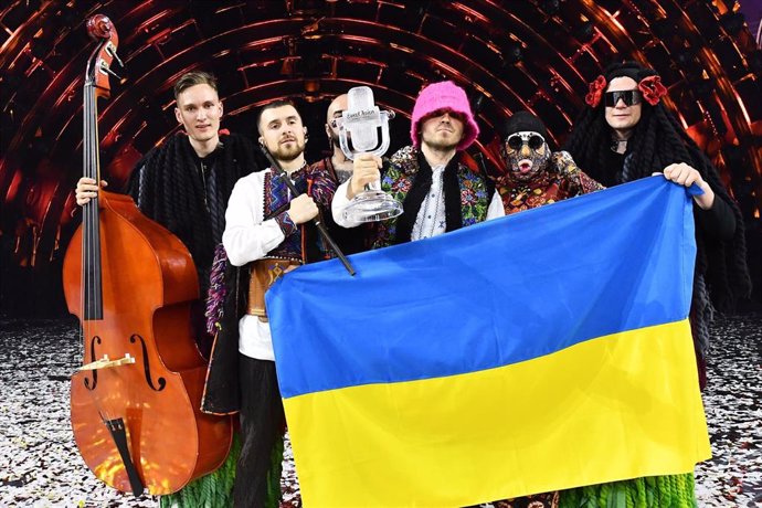 Archivo - Los ganadores de Eurovisión, Kalush Orchestra, subastan el trofeo para ayudar al ejercito ucraniano