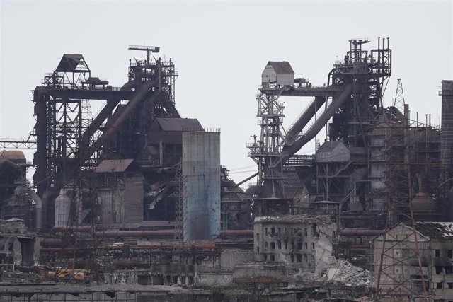 Vista de la planta Azovstal en la ciudad portuaria de Mariupol.