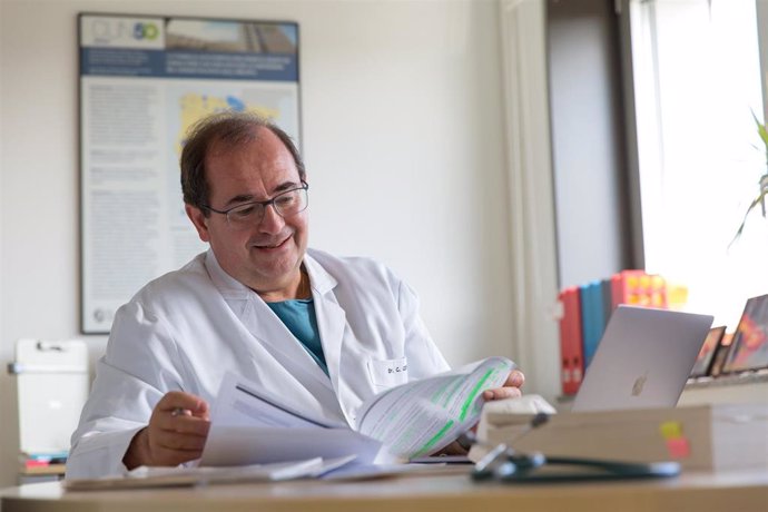 Carlos Centeno, catedrático de la Facultad de Medicina de la Universidad de Navarra y director del Servicio de Medicina Paliativa de la Clínica Universidad de Navarra