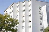 Los residentes del colegio mayor Elías Ahúja piden disculpas: "Nos comprometemos a cambiar nuestras conductas"