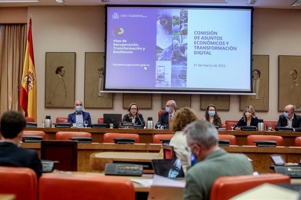 Archivo - Imagen de archivo de una sesión de la Comisión de Asuntos Económicos y Transformación Digital del Congreso 