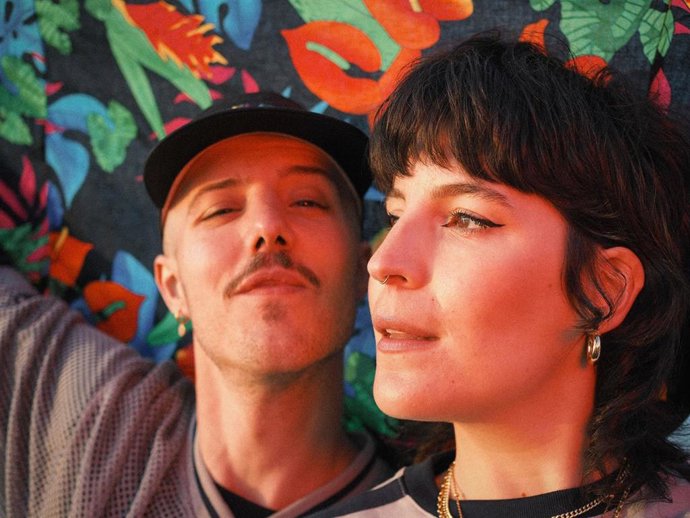 Archivo - Alberto Iriarte (Dodosound) y Leire Villanueva (Iseo), las dos mitades de 'Iseo & Dodosound', dúo que actuará en Valladolid el próximo 22 de octubre.