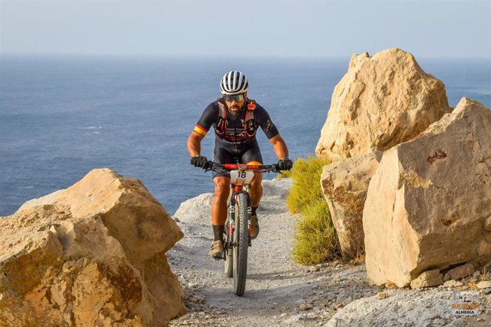 Nicolás Mercader ganador de la segunda etapa de la Skoda Titan Desert Almería 2022.