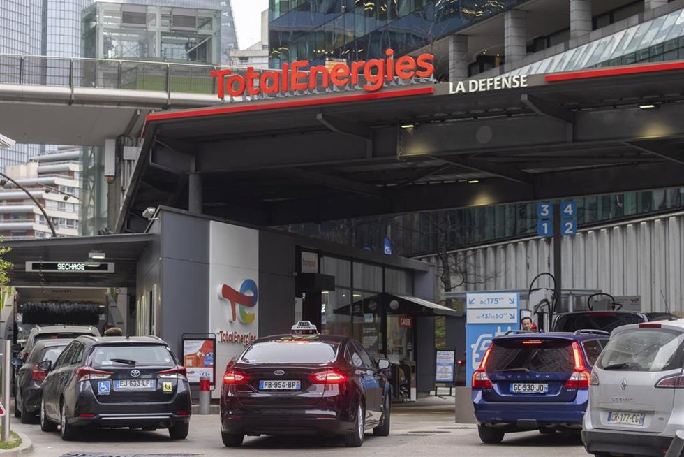 Archivo - Una gasolinera de TotalEnergies en París, Francia.