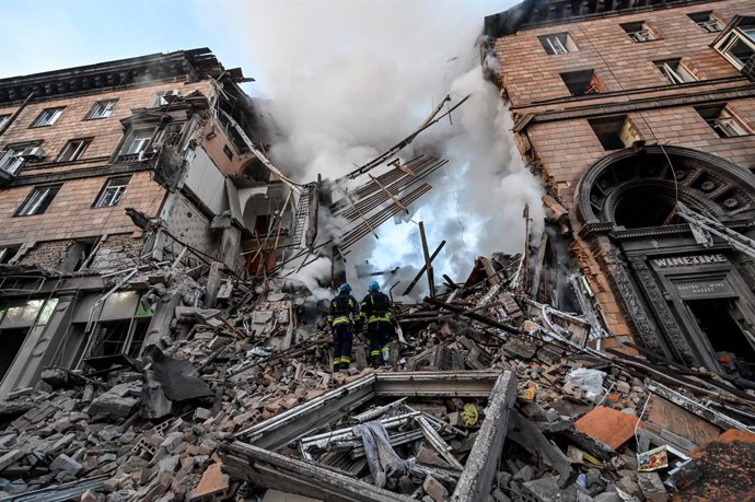 Imagen de archivo de edificios destruidos en un ataque sobre la ciudad de Zaporiyia, en Ucrania