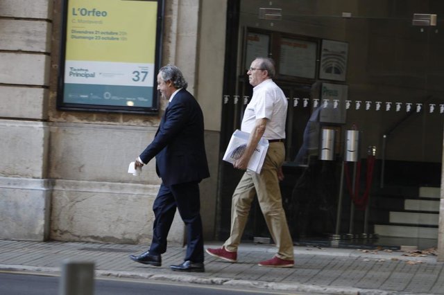 El expresidente del PP de Palma y ex conseller de Interior del Govern José María Rodríguez a su llegada a la Audiencia Provincial de Palma para recoger la orden de entrada en prisión.