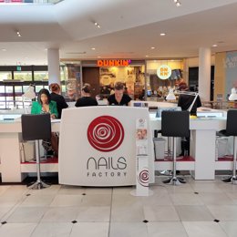 La cadena de estétitca Nails Factory inaugura un nuevo stand en Vallsur