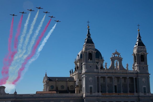Archivo - Imágenes generales del acto que se celebra en la plaza de la Armería del Palacio Real con motivo del Día de la Fiesta Nacional o Día de la Hispanidad, en Madrid (España), a 12 de octubre de 2020. La celebración este año es mucho más íntima sin e