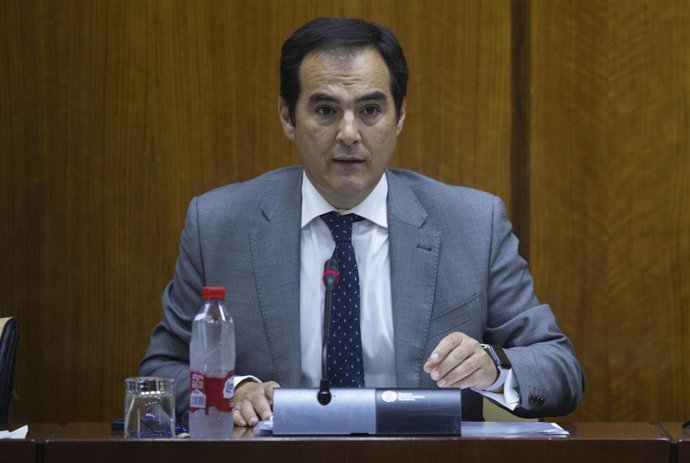 El consejero de Justicia, José Antonio Nieto, en una imagen de 5 de octubre durante una comparecencia en comisión parlamentaria.
