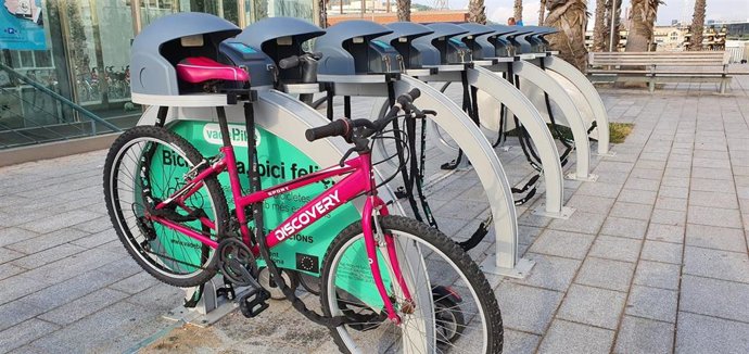 Archivo - Aparcamientos de VadeCity en Barcelona.