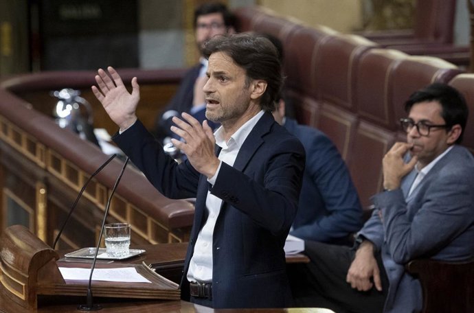 Archivo - El president del grup parlamentari d'Unides Podem al Congrés, Jaume Asens