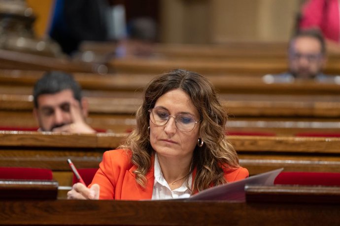 La consellera de Presidncia de la Generalitat, Laura Vilagr, intervé durant un ple en el Parlament, a 4 d'octubre de 2022, a Barcelona, Catalunya (Espanya). El ple del Parlament vota aquesta setmana si sollicita al president de la Generalitat, que 
