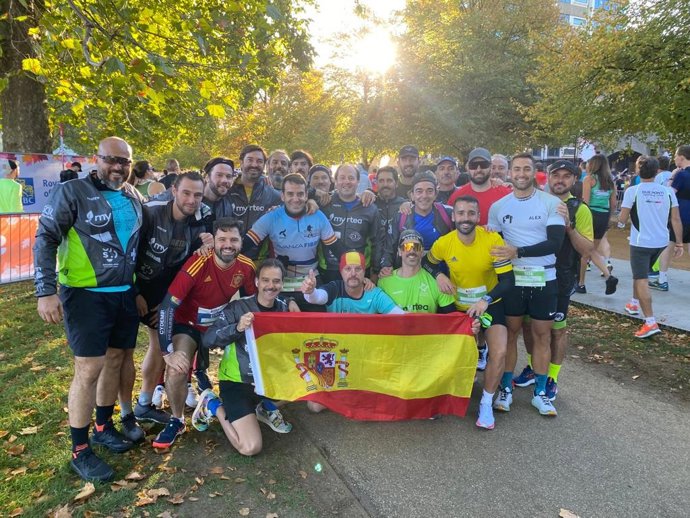 Miembros del tejido empresarial de la Región corren en la prueba solidaria 'Royal Parks Half Marathon', celebrada en Londres (Inglaterra)