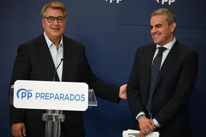 Ignacio Romaní y Pepe Ortiz en rueda de prensa.