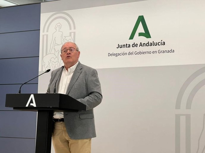 El delegado de Fomento, Articulación del Territorio y Vivienda de la Junta en Granada, Antonio Ayllón.