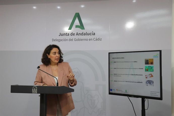 Np Y Fotografías (La Junta Anima A Participar En La Convocatoria De Ayudas Para Rehabilitación De Plan Ecovivienda)
