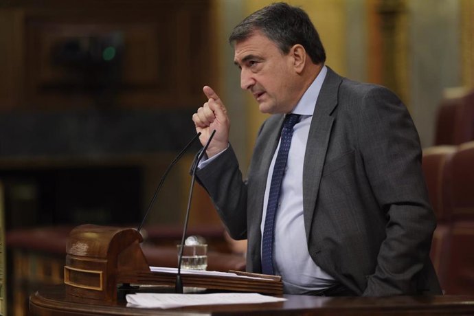 Archivo - El portavoz del PNV en el Congreso, Aitor Esteban