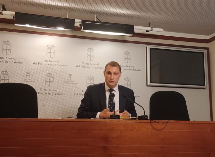 Adrián Pumares en la Junta General.